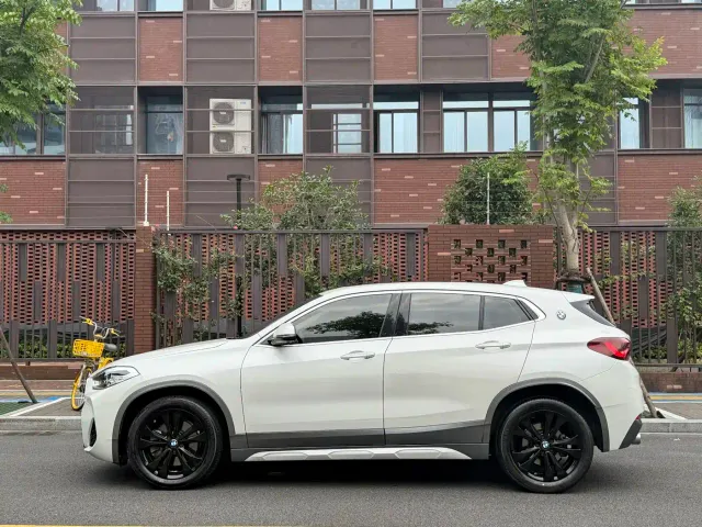 BMW X2 — Фото автомобиля 3