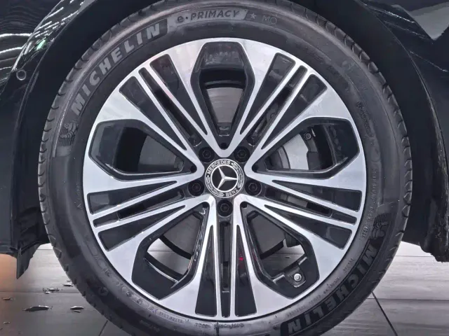 Mercedes-Benz E-Class — Фото автомобиля 20