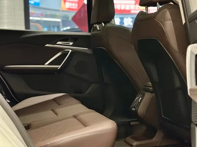 BMW X1 — Фото автомобиля 7
