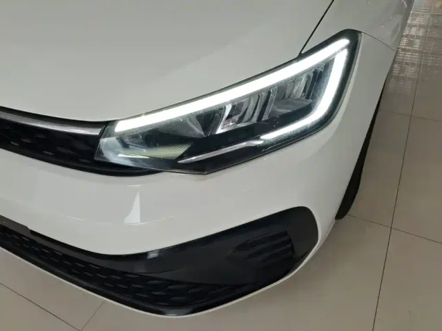 Volkswagen Lavida — Фото автомобиля 23
