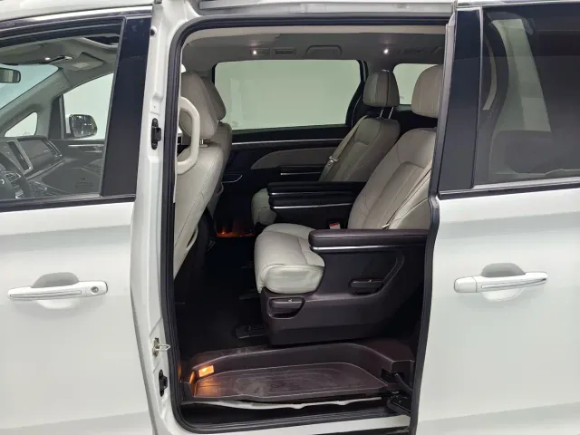 GAC Trumpchi M8 — Фото автомобиля 14