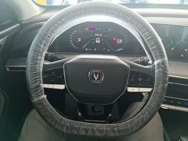 Changan Eado — Фото автомобиля 10