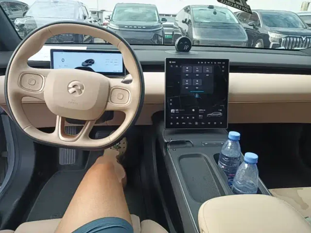 Nio ET5 Touring — Фото автомобиля 9
