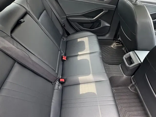 Volkswagen Sagitar — Фото автомобиля 11