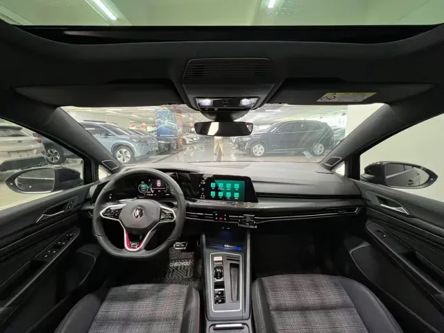 Volkswagen Golf GTI — Фото автомобиля 5