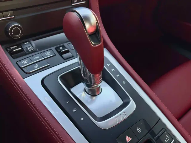Porsche 718 — Фото автомобиля 11