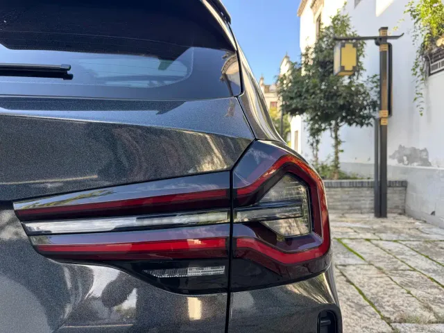 BMW iX3 — Фото автомобиля 6
