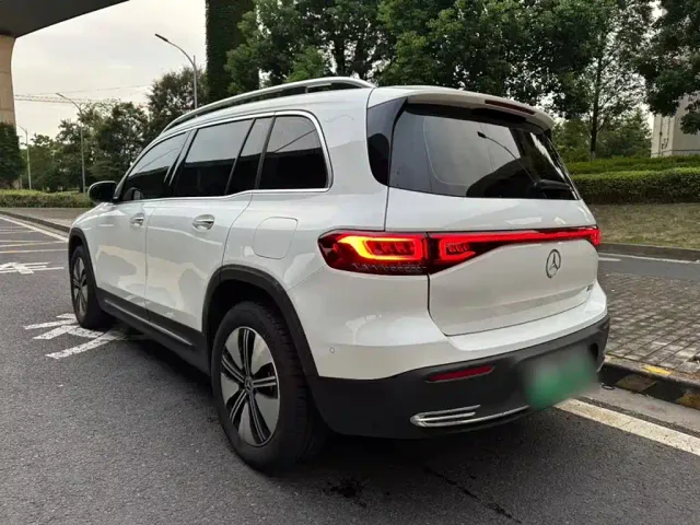 Mercedes-Benz EQB — Фото автомобиля 18