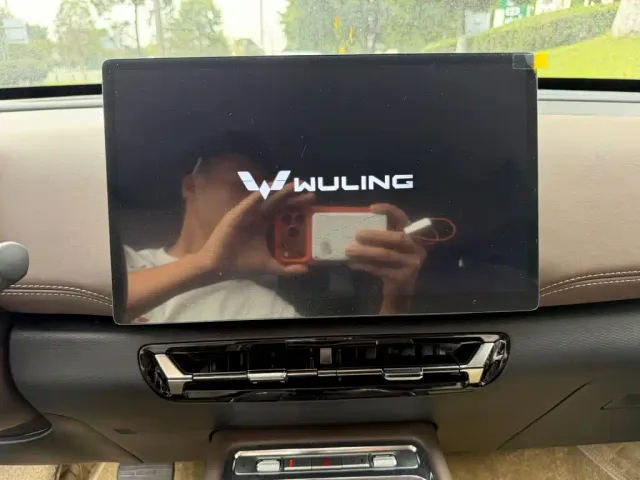 Wuling Starlight 560 — Фото автомобиля 10