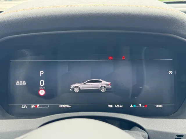 Jaguar XEL — Фото автомобиля 4