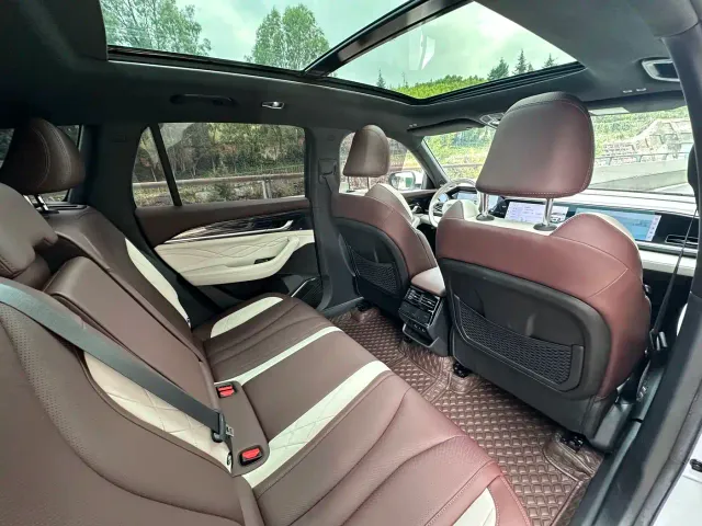 Geely Xingyue L — Фото автомобиля 12