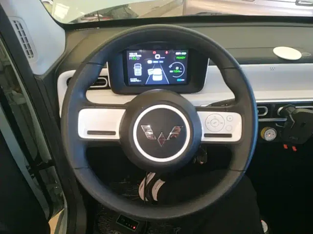 Wuling Hongguang Mini EV — Фото автомобиля 10