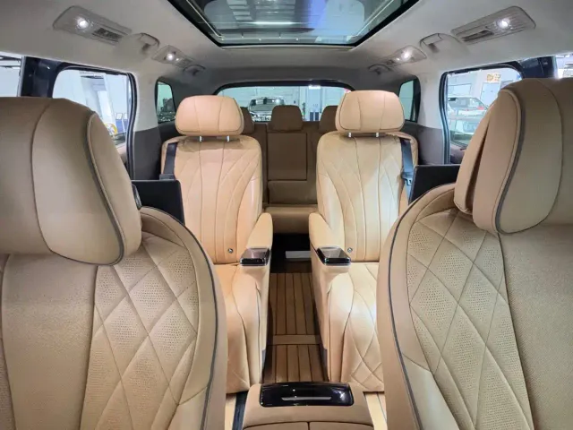 Denza D9 — Фото автомобиля 10
