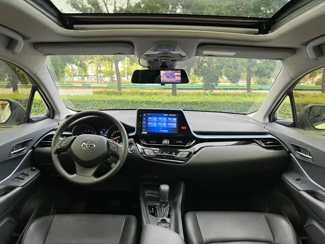 Toyota IZOA — Фото автомобиля 8
