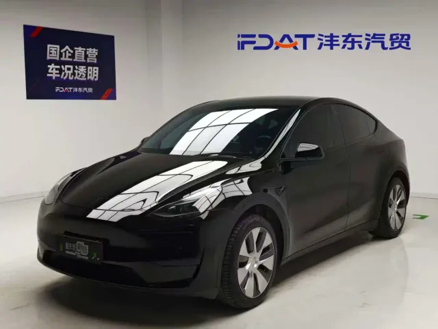 Фотография автомобиля — Tesla Model Y