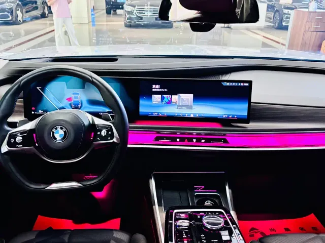 BMW 7 Series — Фото автомобиля 6