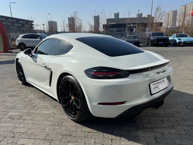 Porsche 718 — Фото автомобиля 12
