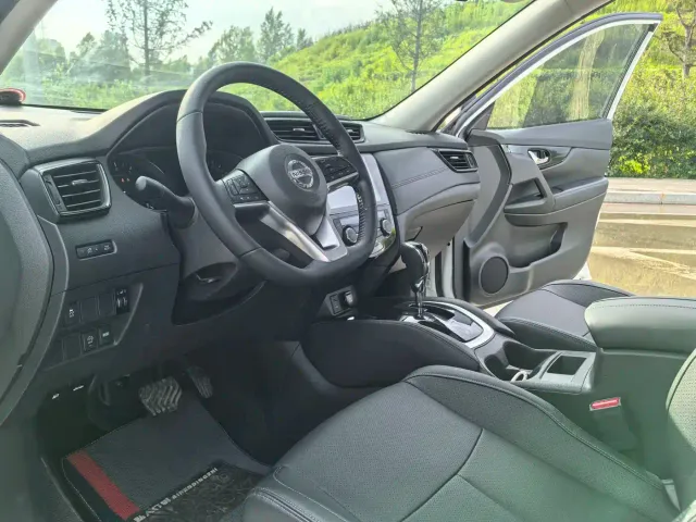 Nissan X-Trail — Фото автомобиля 8