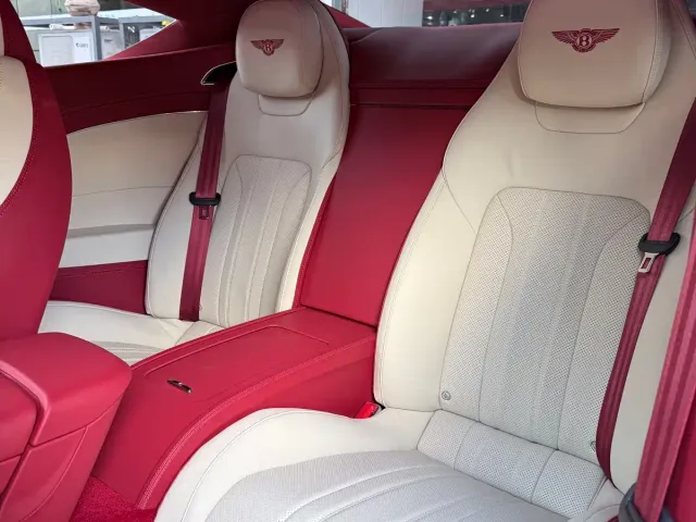 Bentley Continental — Фото автомобиля 9