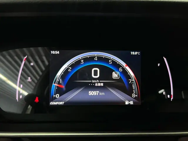 GAC Trumpchi M6 — Фото автомобиля 9