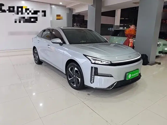 Geely Galaxy L6 — Фото автомобиля 3