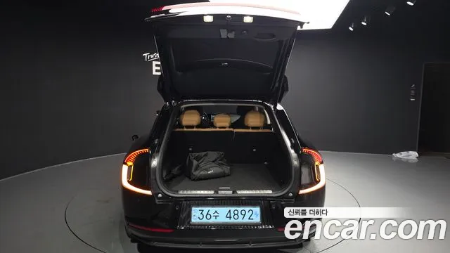 Kia EV6 — Фото автомобиля 25