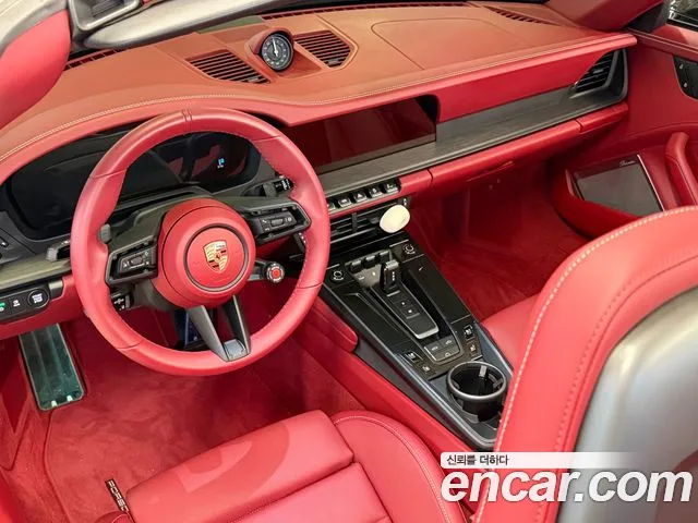 Porsche 911 992 — Фото автомобиля 12