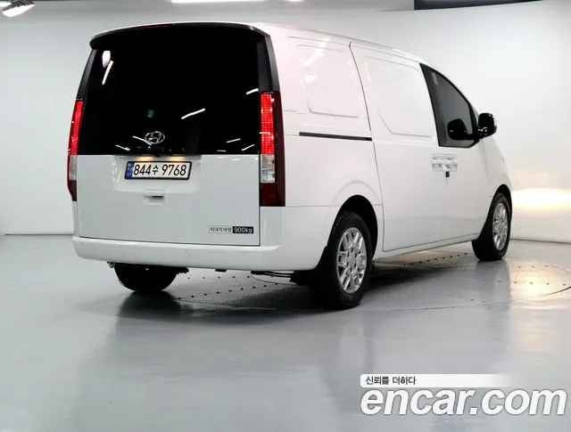 Hyundai Staria — Фото автомобиля 2