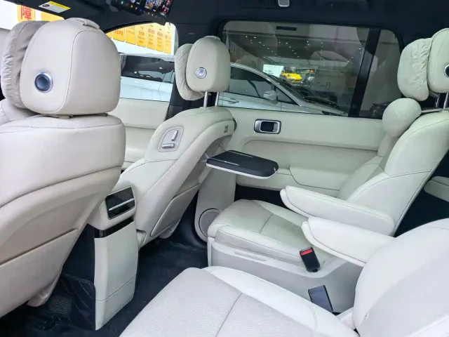 Li Auto L9 — Фото автомобиля 6
