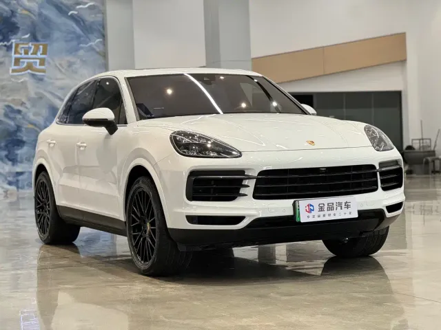 Porsche Cayenne — Фото автомобиля 3