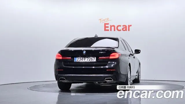 BMW 5-Series — Фото автомобиля 4