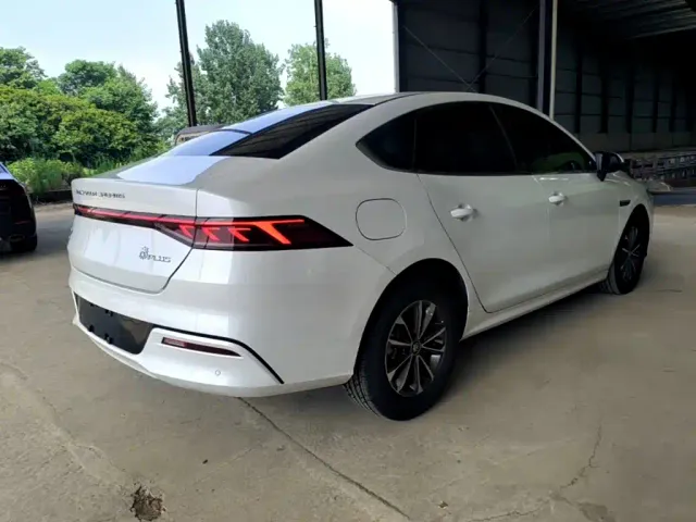 BYD Qin PLUS — Фото автомобиля 6