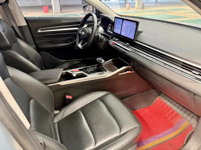Geely Emgrand — Фото автомобиля 10