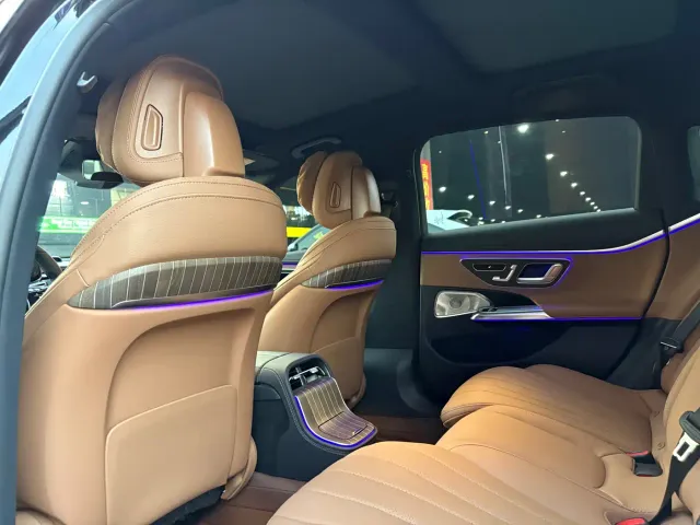 Mercedes-Benz E-Class — Фото автомобиля 15
