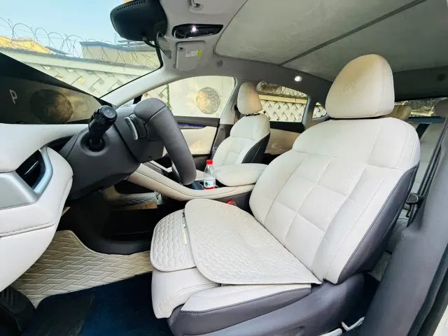 IM Motors LS6 — Фото автомобиля 11