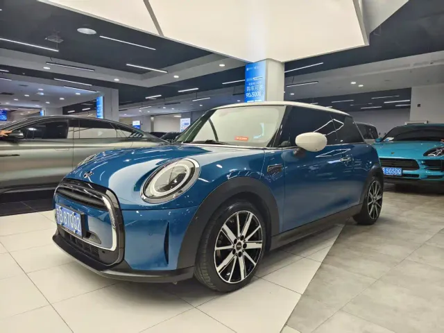 Фотография автомобиля — MINI Hatch