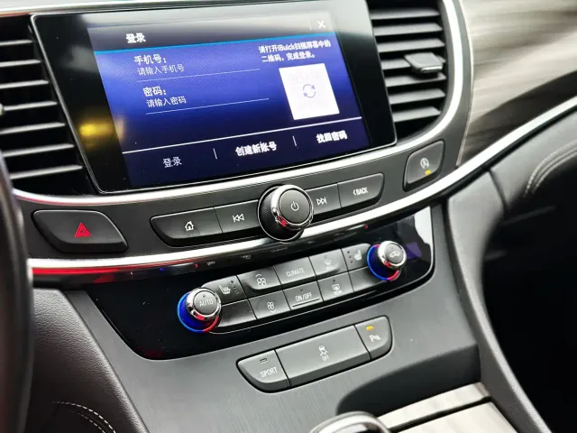 Buick LaCrosse — Фото автомобиля 8