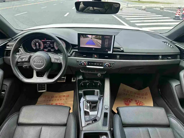 Audi A4L — Фото автомобиля 5