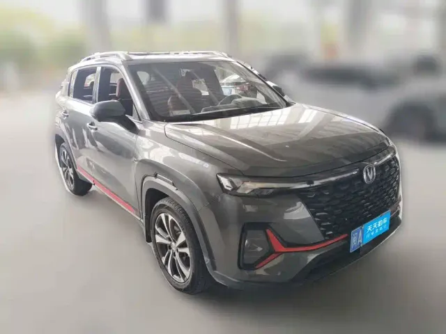 Changan CS35 Plus — Фото автомобиля 3
