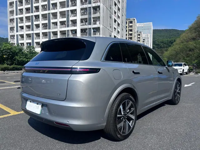 Li Auto L7 — Фото автомобиля 19
