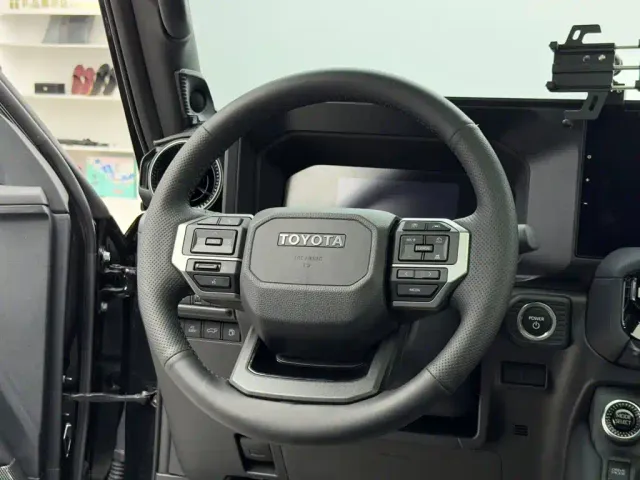 Toyota Prado — Фото автомобиля 13