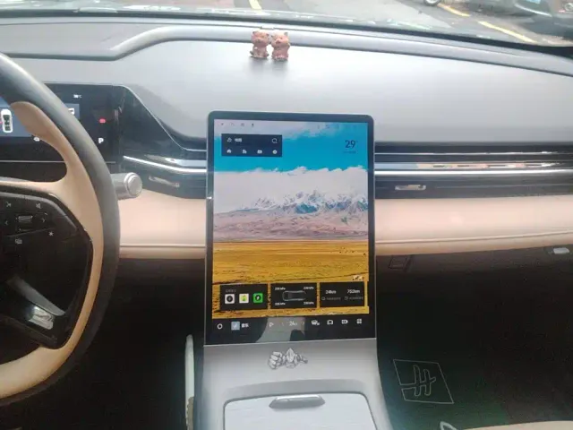 Geely Galaxy L6 — Фото автомобиля 13