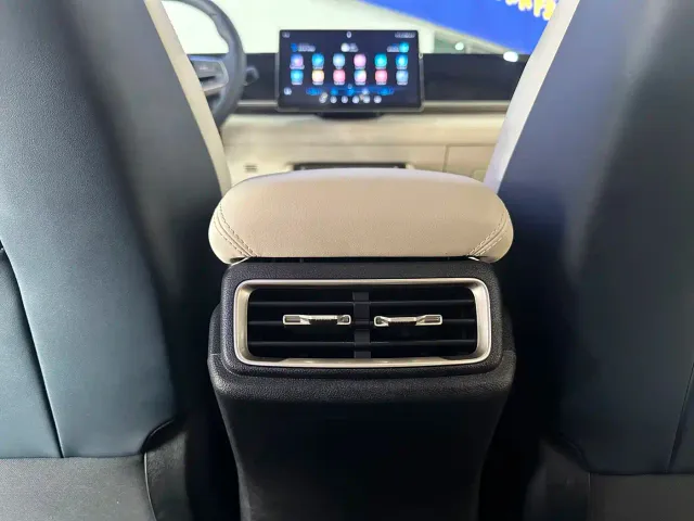 BYD Qin L — Фото автомобиля 16