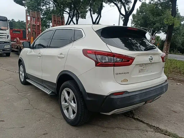 Nissan Qashqai — Фото автомобиля 4