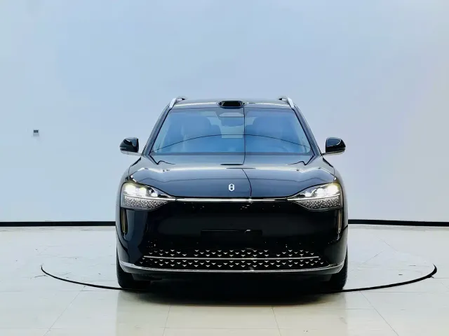 Aito M9 — Фото автомобиля 2