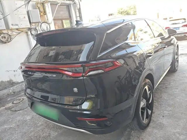 BYD Tang — Фото автомобиля 6