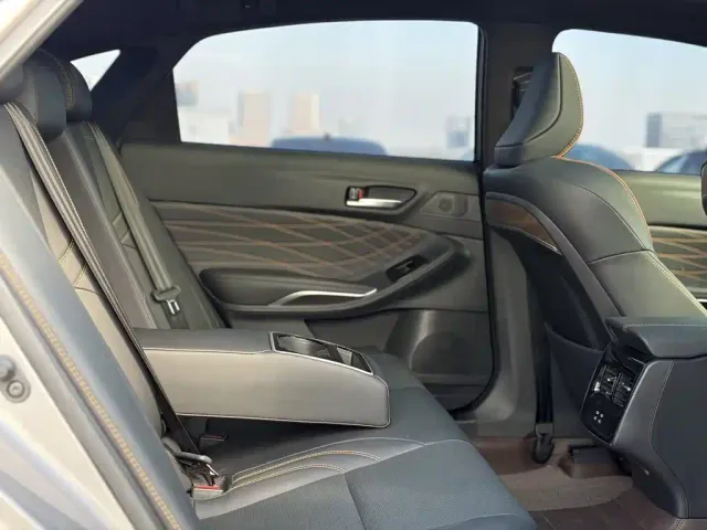 Toyota Avalon — Фото автомобиля 14