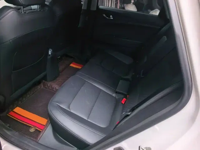 Changan Eado — Фото автомобиля 16