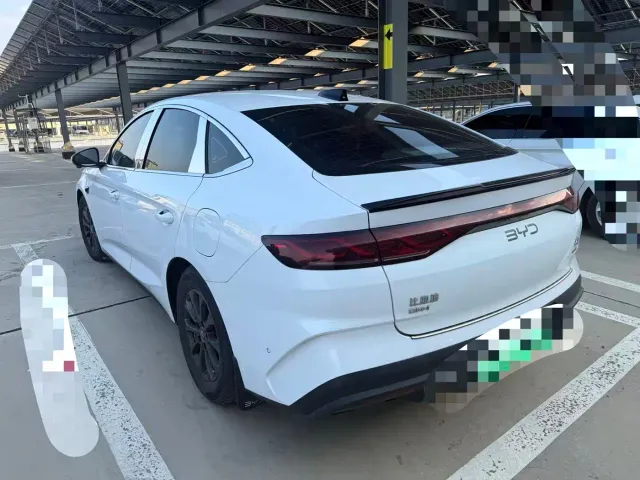 BYD Qin L — Фото автомобиля 4