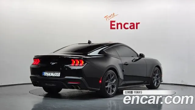 Ford Mustang 7th Gen — Фото автомобиля 2